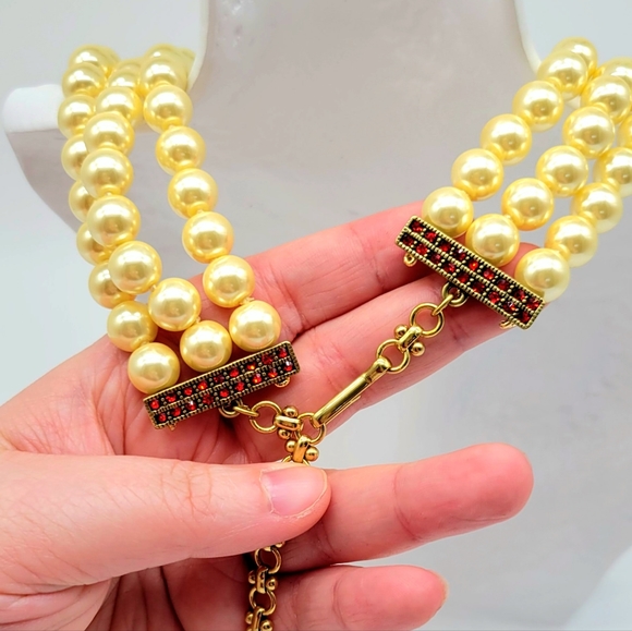 Heidi Daus Garnet Swarovski Crystal Tulip Necklace with Ivory Cream Pearls - Picture 7 of 9